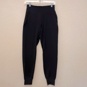 Lululemon women’s jogger